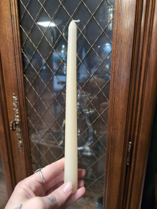 Plain taper candle